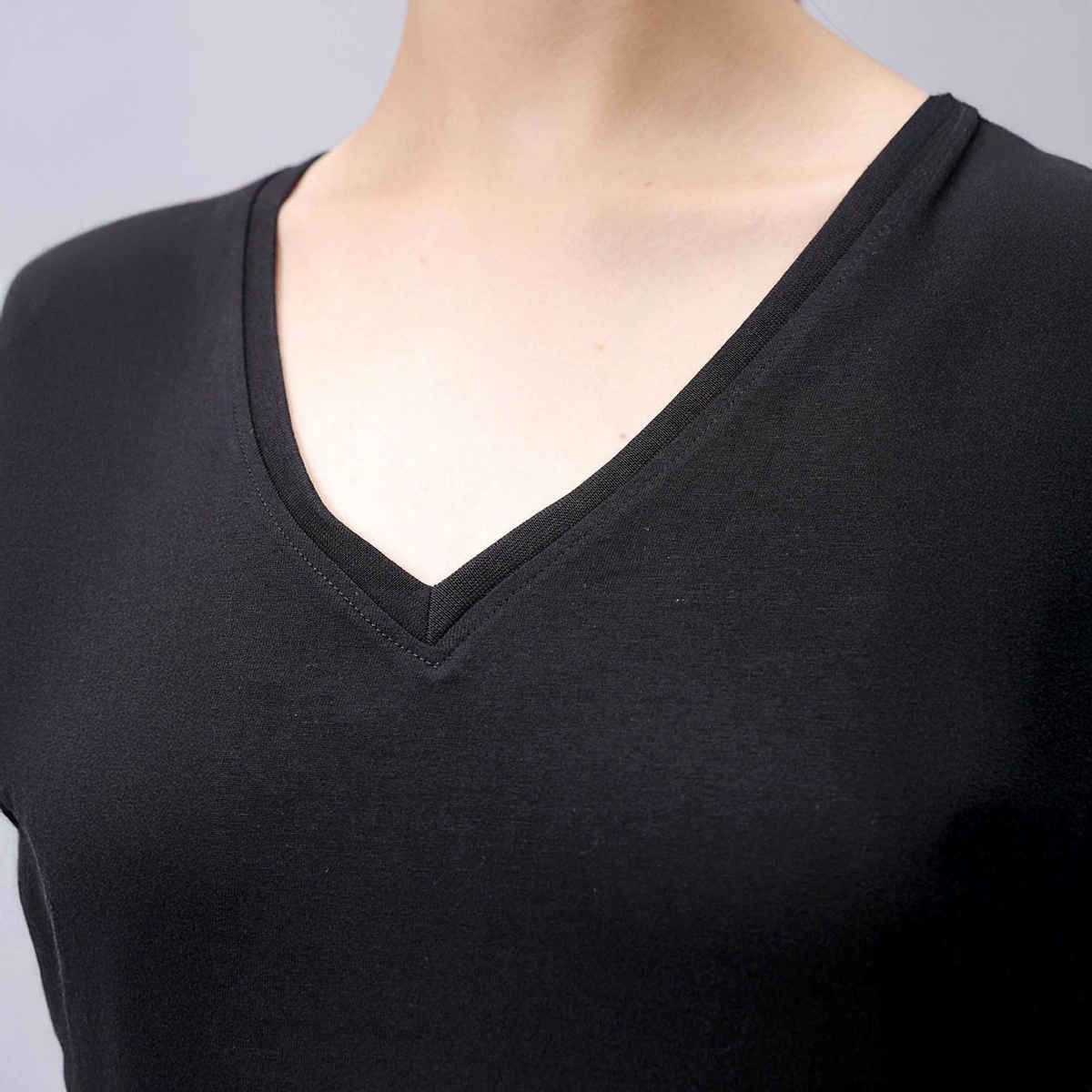 Freehand Women's Regular Solid Casual V-Neck T-shirt | 0424-Zfhvntee2-04 | Black - XL