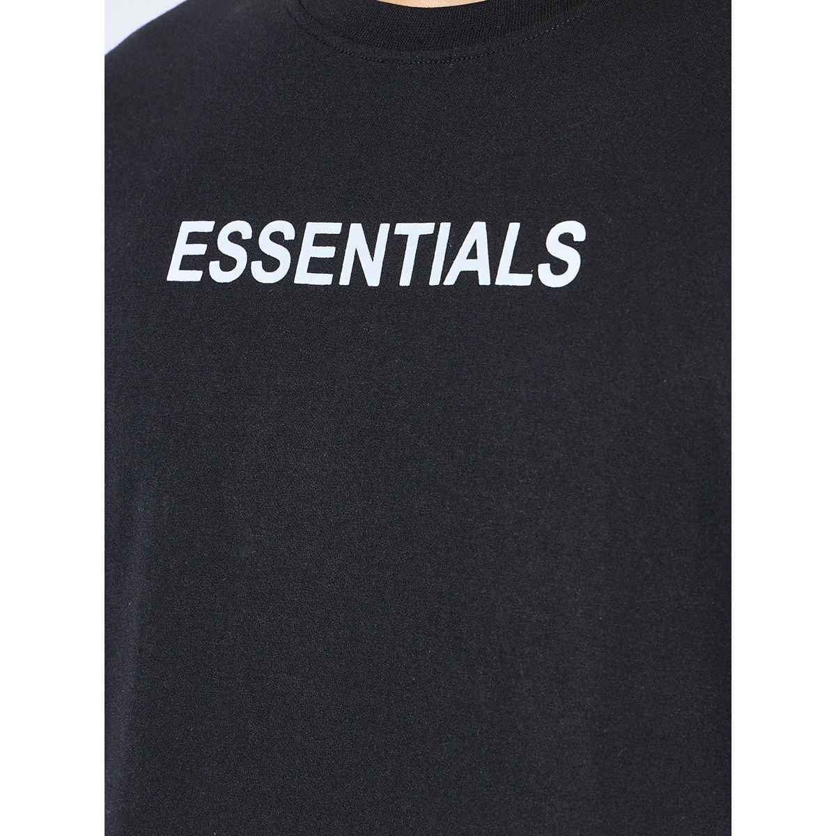 Styli Men's Oversized T-shirt with Essential Chest Print and Contrast Hem | Black - S