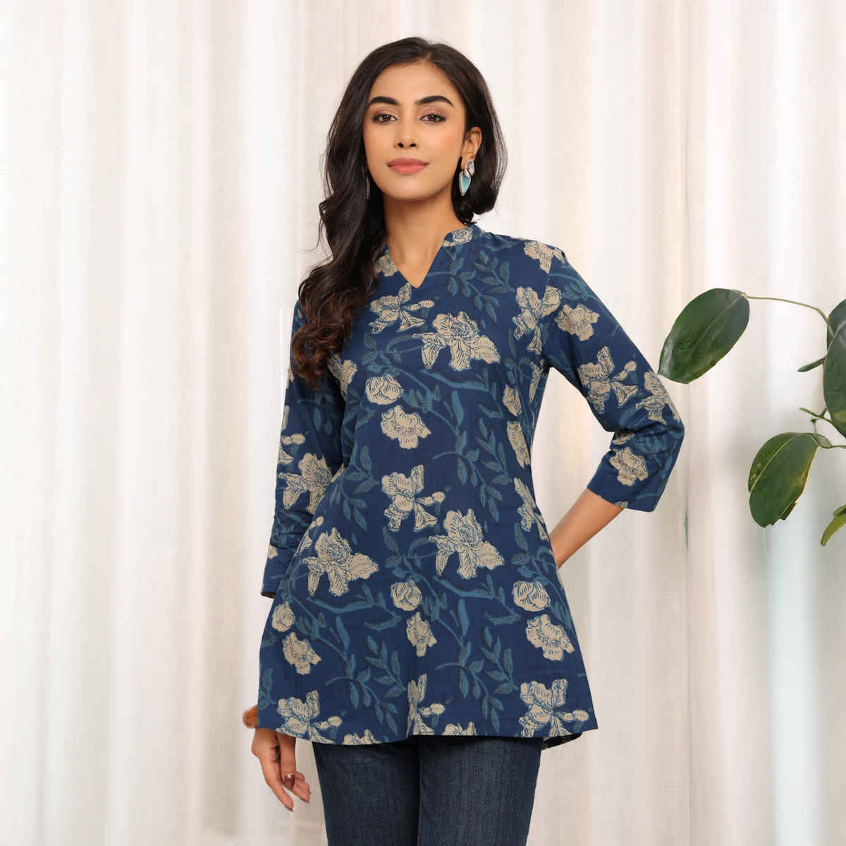 Varanga Women's Floral Printed Tunic | Blue - 2XL