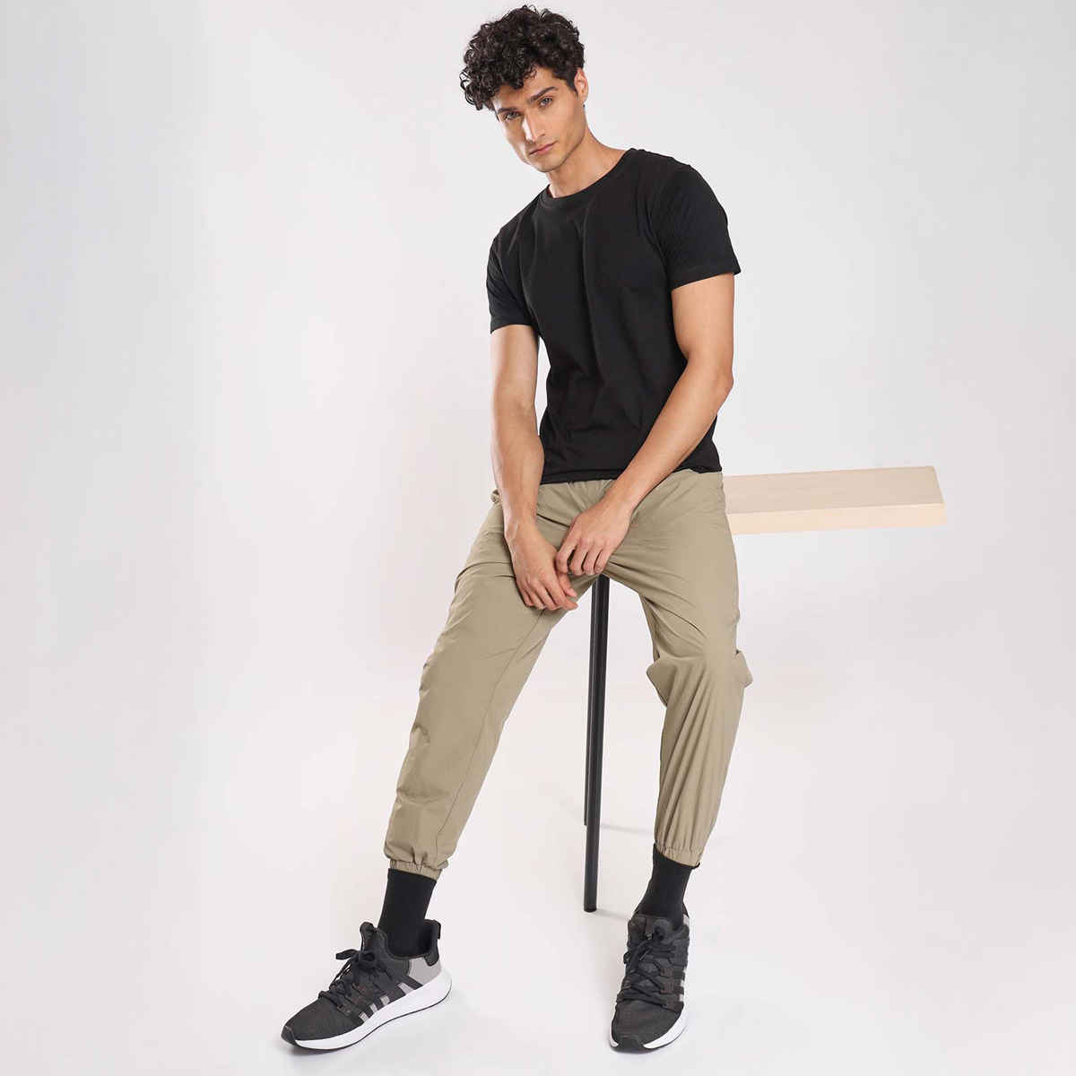 Nobero Men's Plain Classic Fit T-shirt | Black - XL