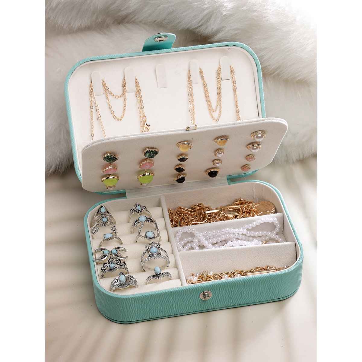 Scintillare By Sukkhi Poratble Mini Pu Leather Small Jewelry Box Jewelry Case Organizer