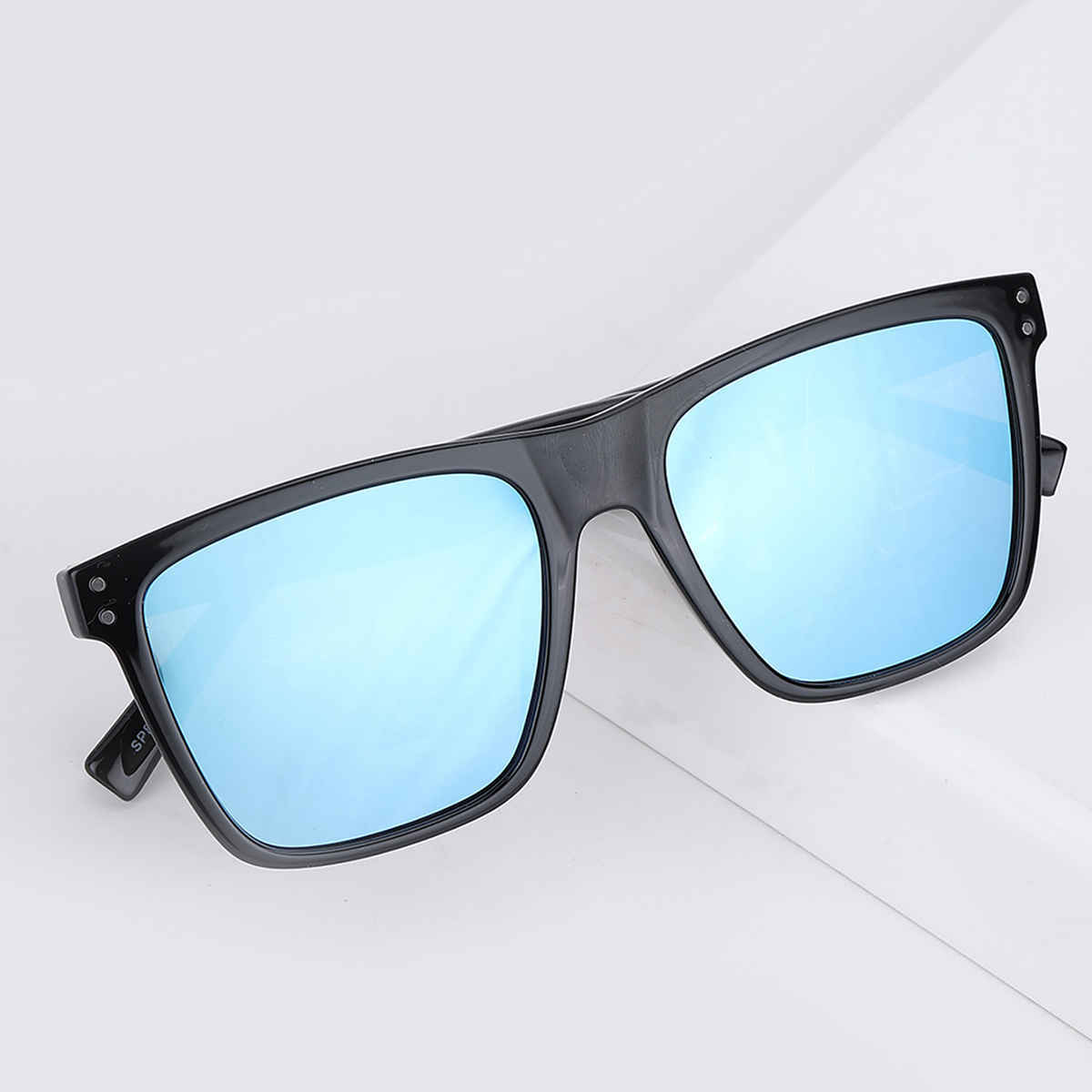 Carlton London Women Wayfarer Sunglass