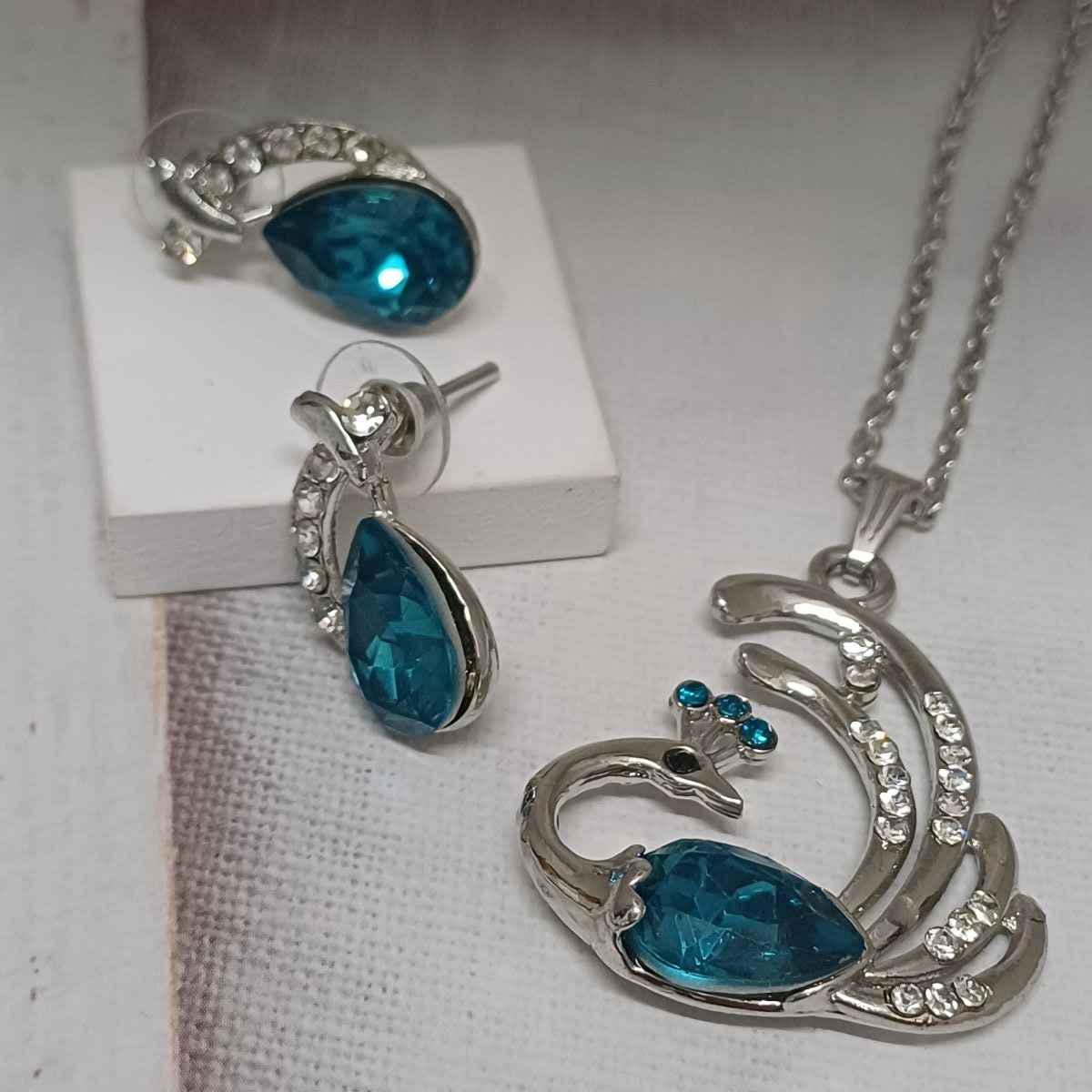 Green Diamond set (Pendant Chain+Earring) Big