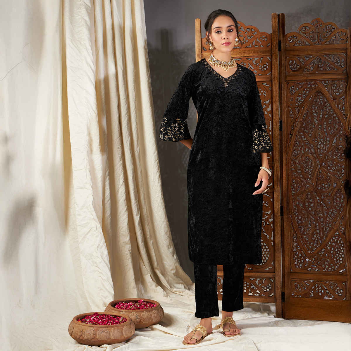 Shae by SASSAFRAS Women's Velvet Sleeve Embroidered Straight Kurta | SHKUR00309 | Black - XS