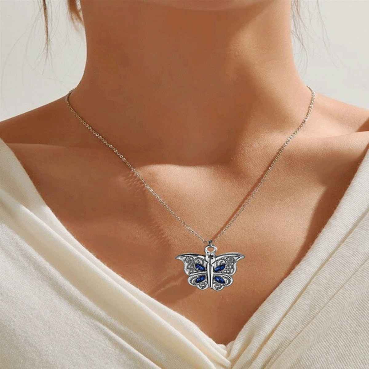 Fashion Frill Women's Openable Butterfly Pendant Chain Silver Onesize