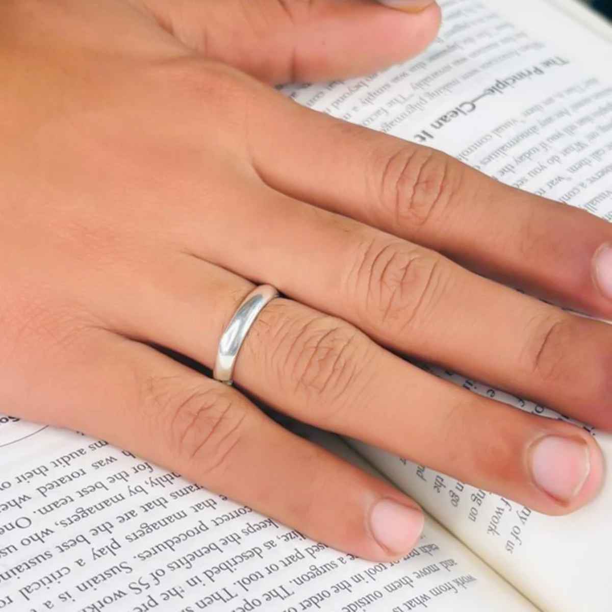 Unniyarcha Simple 92.5 Silver Band