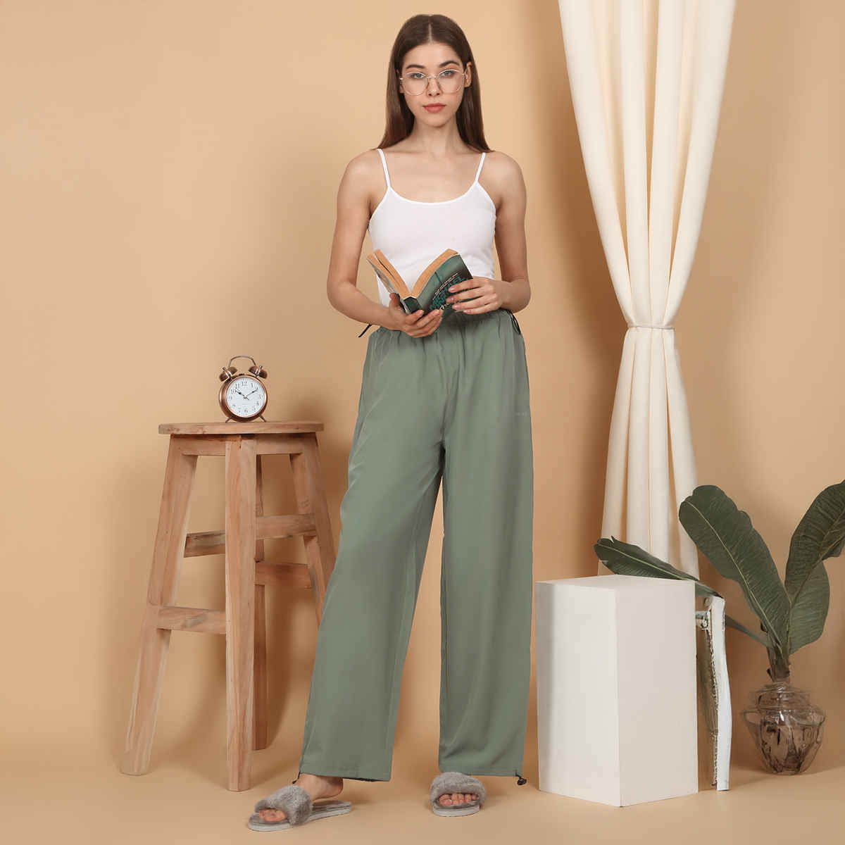 Sweet Dreams Women Solid Pyjama - M | F - Lap - 4259 Pista