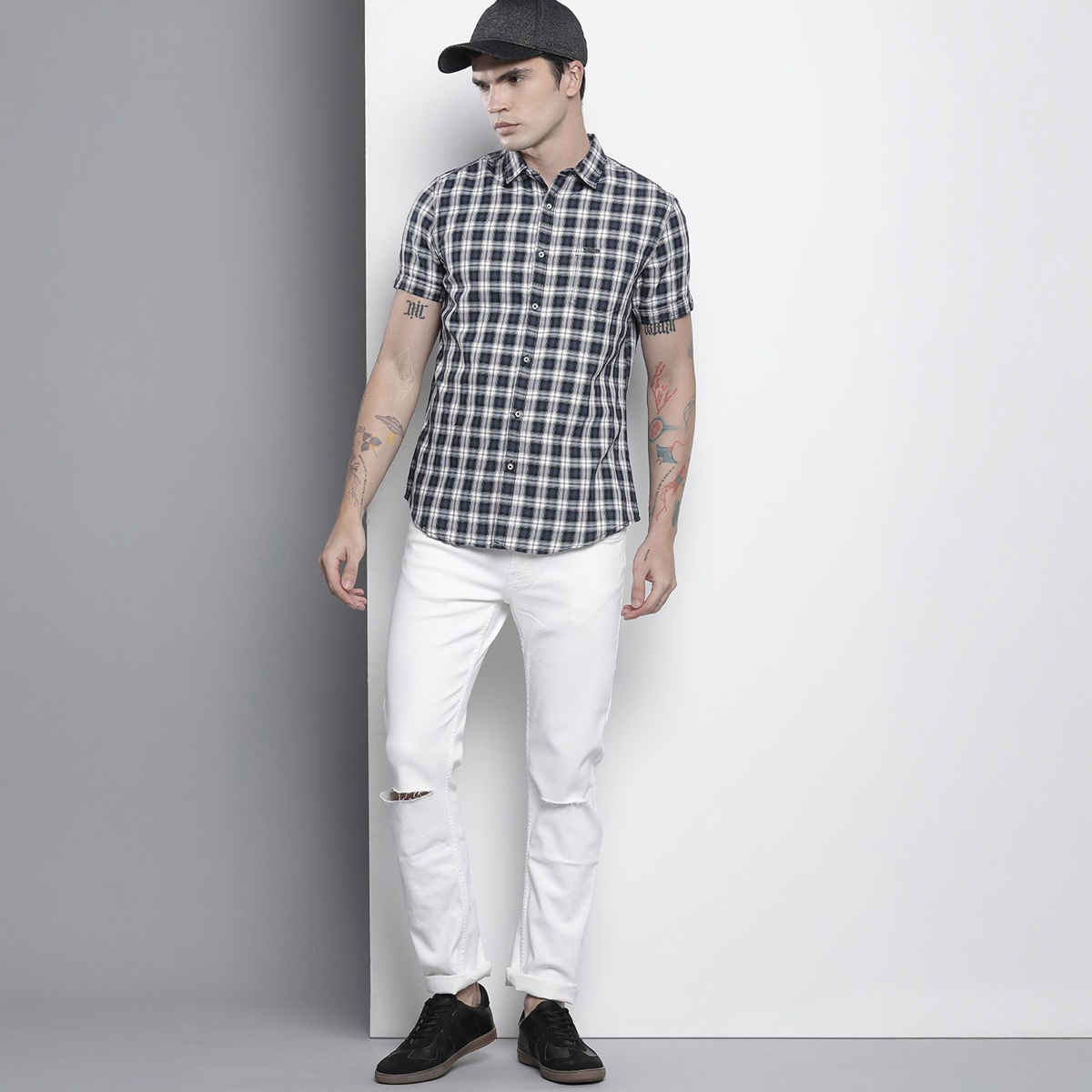 The Indian Garage Co Men's Slim Fit Checkered Casual Half Sleeve Shirt | Black - L