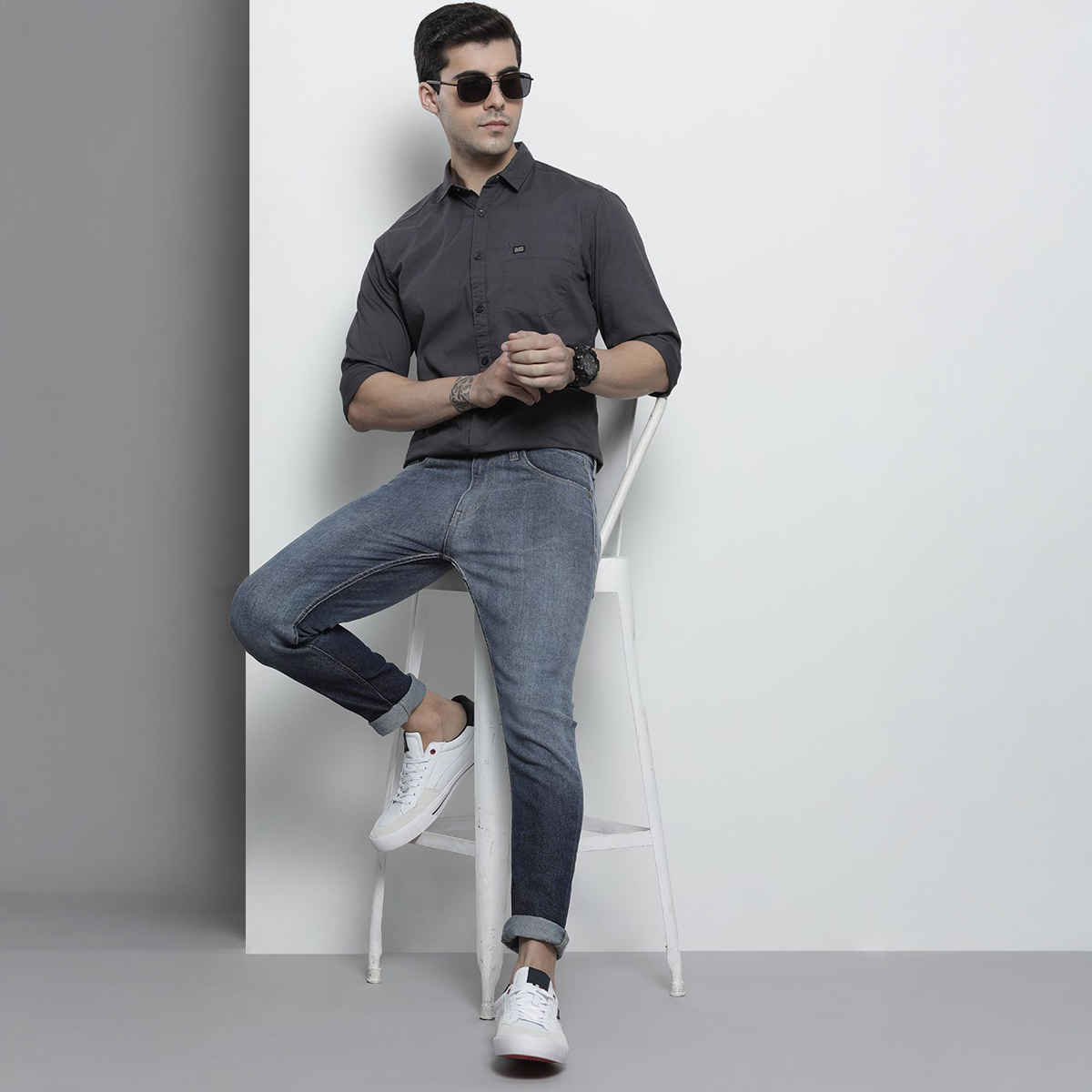 The Indian Garage Co Men's Slim Fit Colourblocked Casual Jeans | Blue - 30