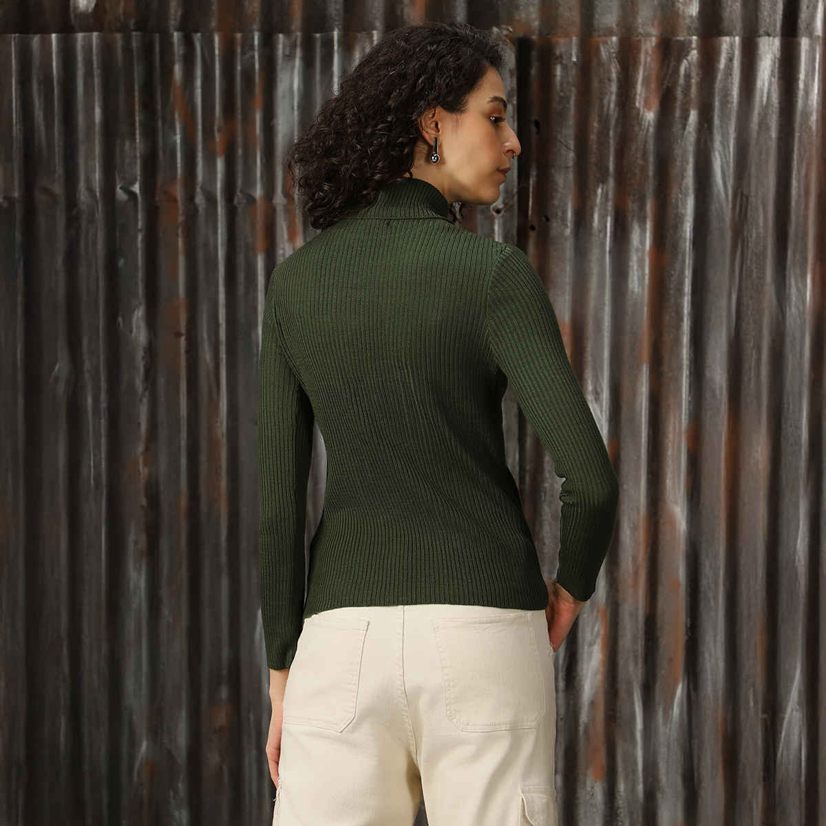 High Star Women's Turtle Neck Solid Ribbed Pullover | Dark Green - S