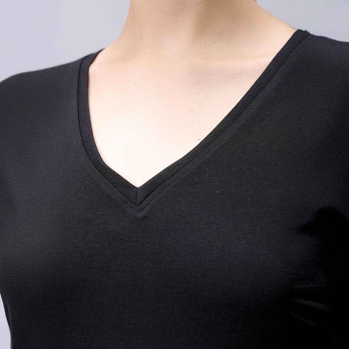 Freehand Women's Regular Solid Casual V-Neck T-shirt | 0424-Zfhvntee2-04 | Black - XL