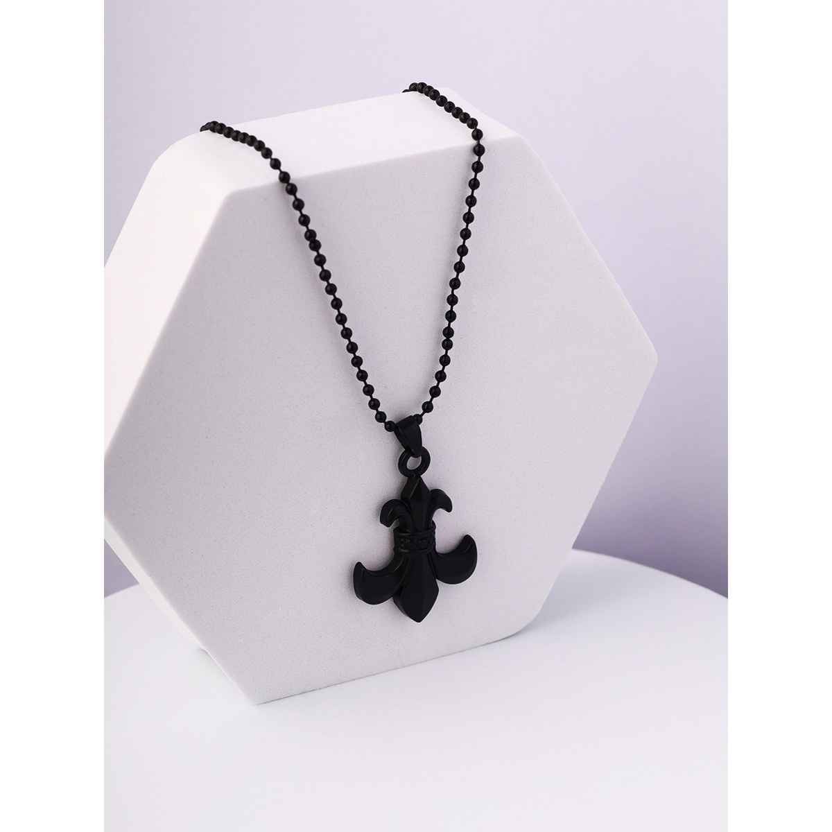 Priyaasi Men's Black Star Pendant And Chain (Bd-Ch-10127)