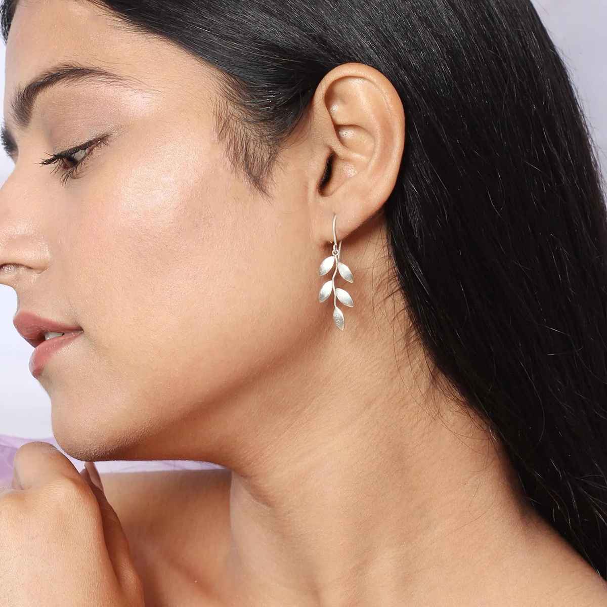 Unniyarcha 92.5 Silver Leaflets Earring