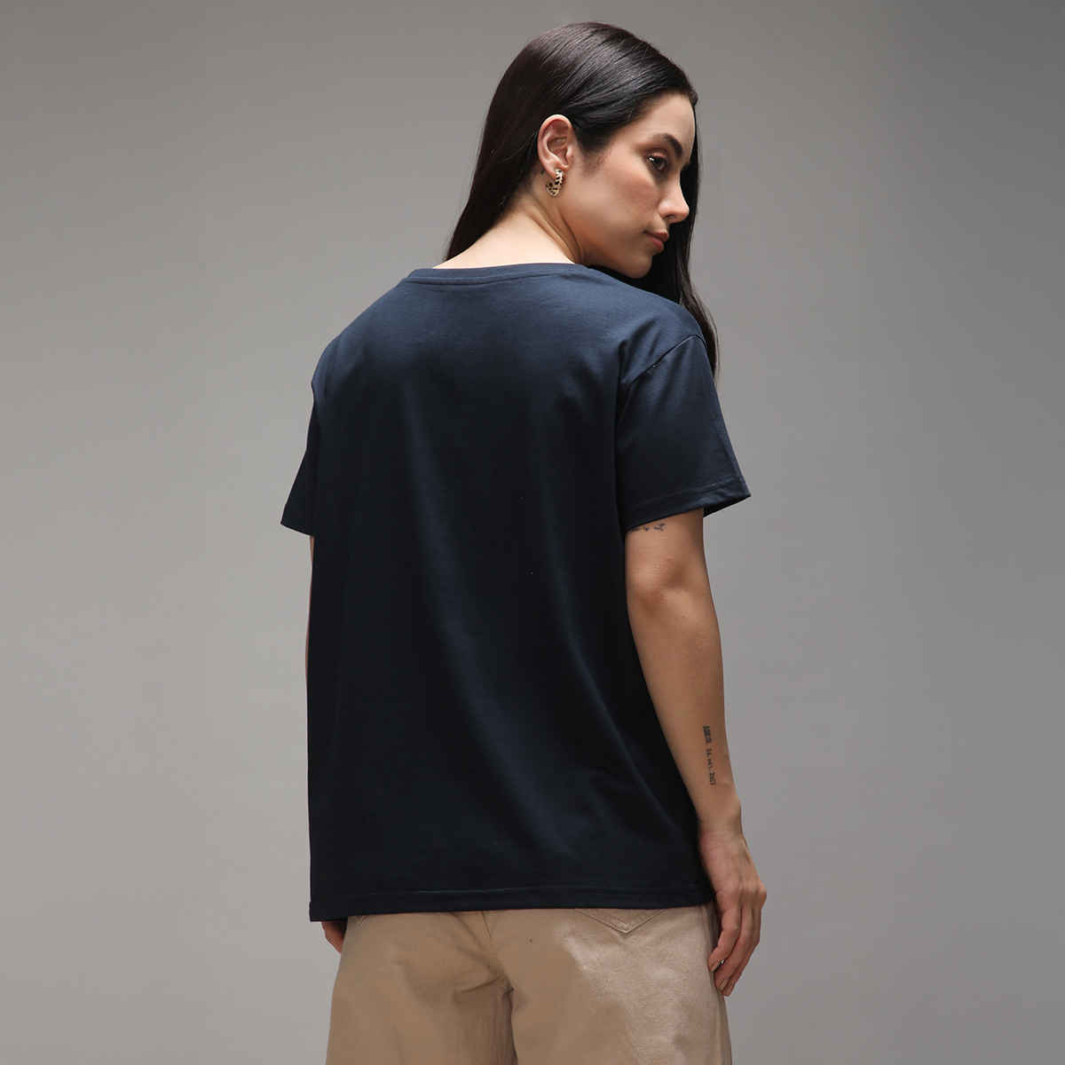 Dillinger Women's Short Sleeve Boxy Regular Embroidery T-shirt | Navy Blue - M