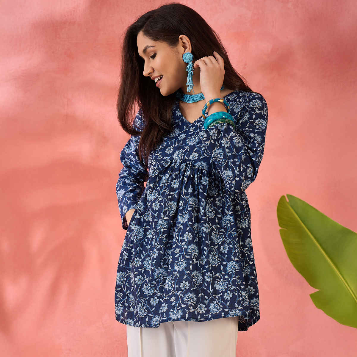 Bandia Women's Floral Printed Flared Top | Blue - XL