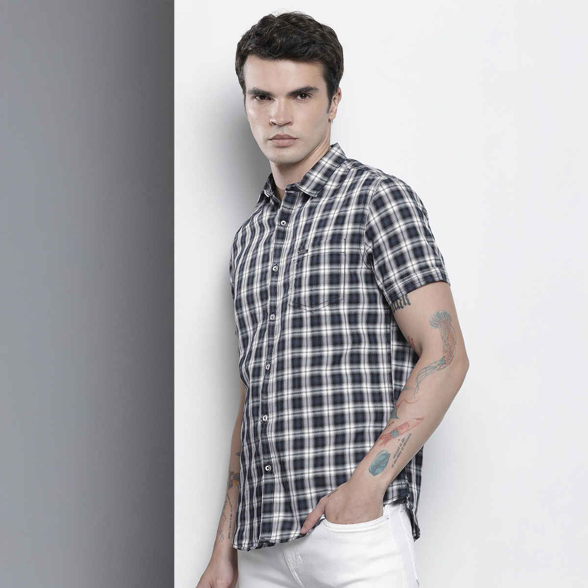 The Indian Garage Co Men's Slim Fit Checkered Casual Half Sleeve Shirt | Black - L