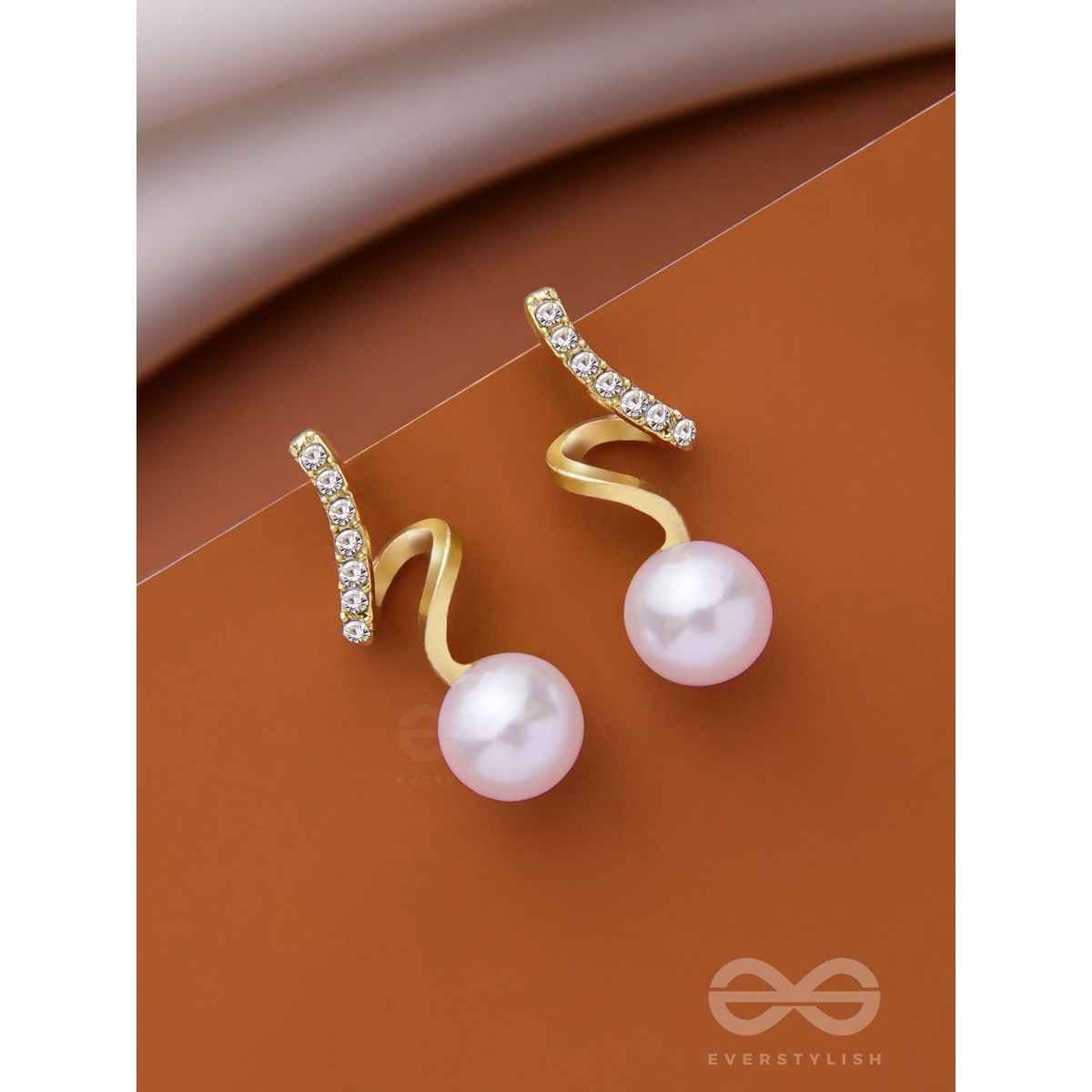 Everstylish Pearl'n Swirl - Golden Sparkling Studs