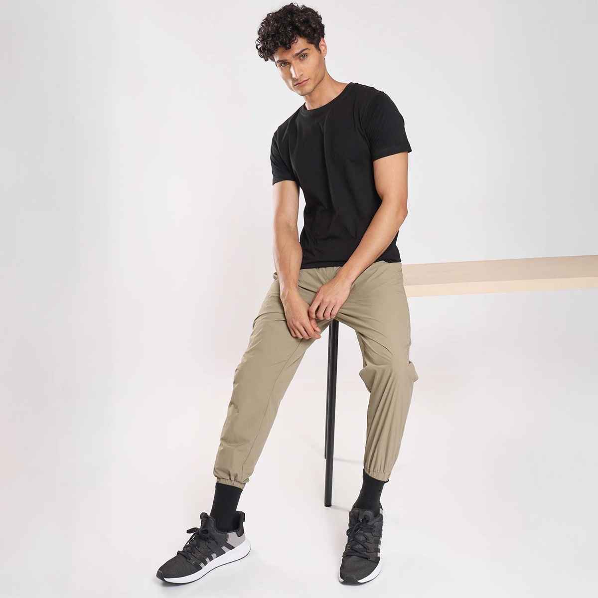 Nobero Men's Plain Classic Fit T-shirt | Black - XL