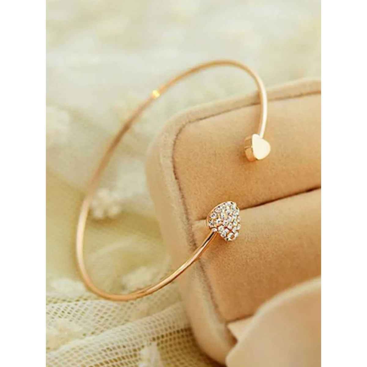 Everstylish Golden Heart Rhinestone Bracelet