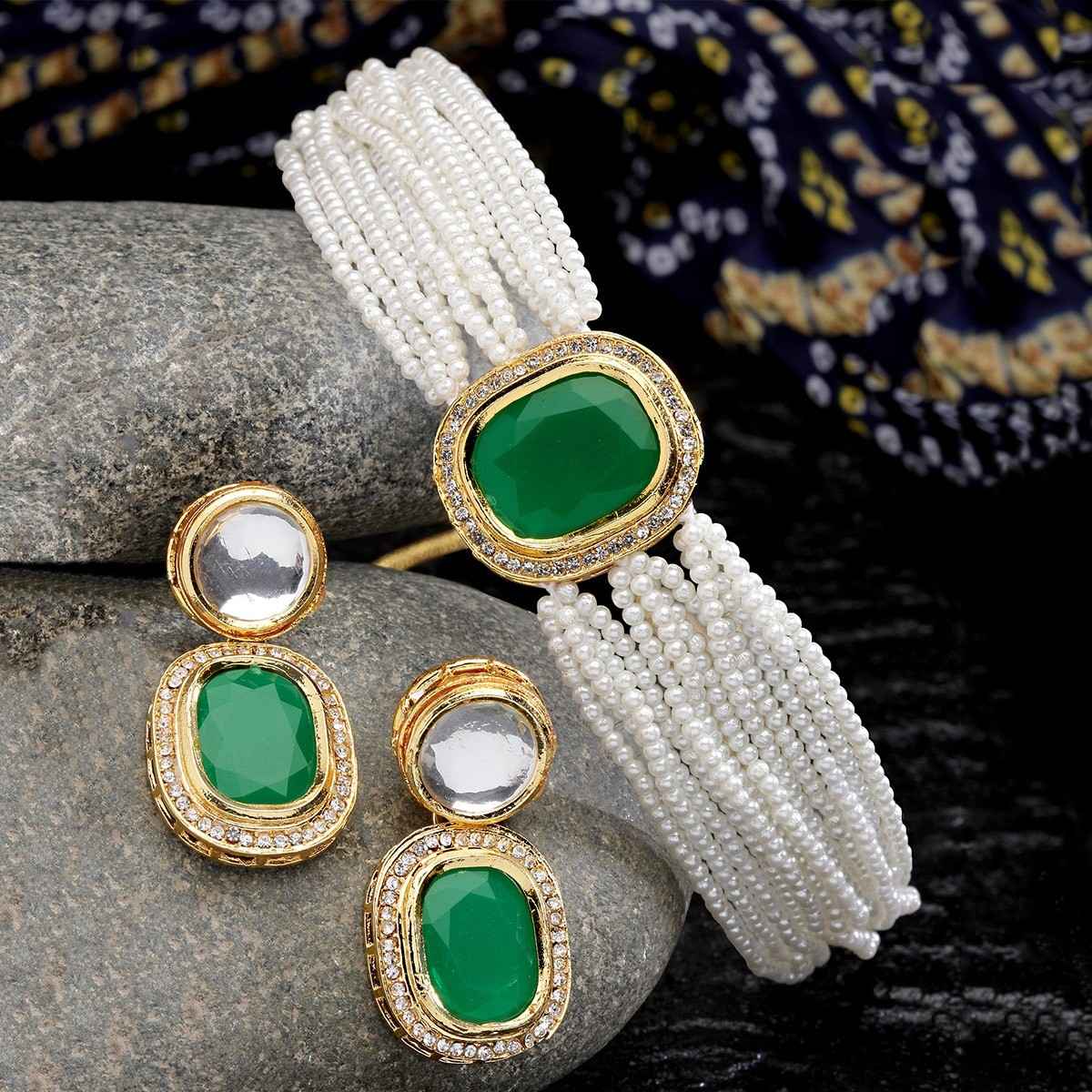 Karatcart Women's Jewellery Set Green and White | 11016048