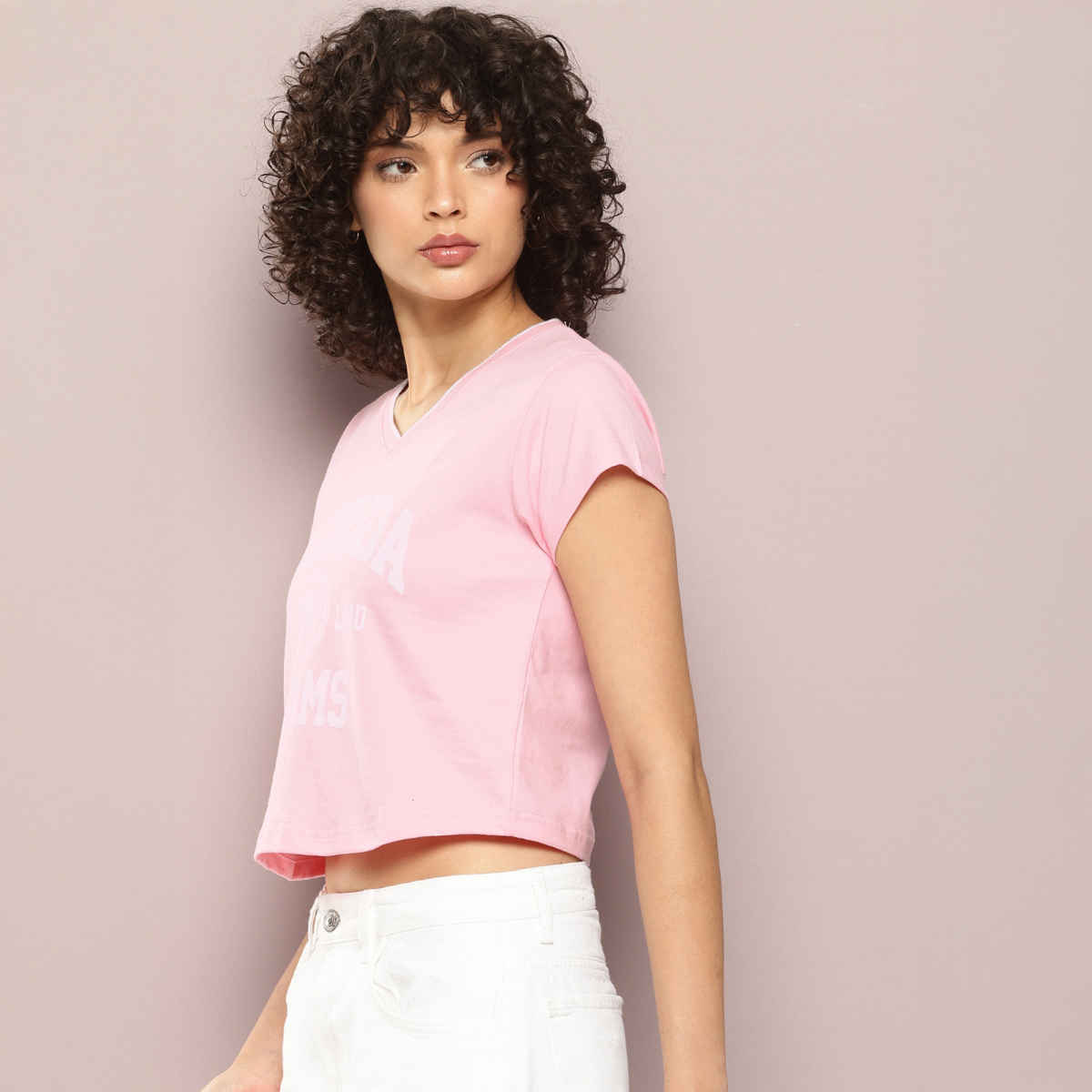 Dillinger Women's Regular Cropped Short Sleeve Printed V-neck T-shirt | Pink - S
