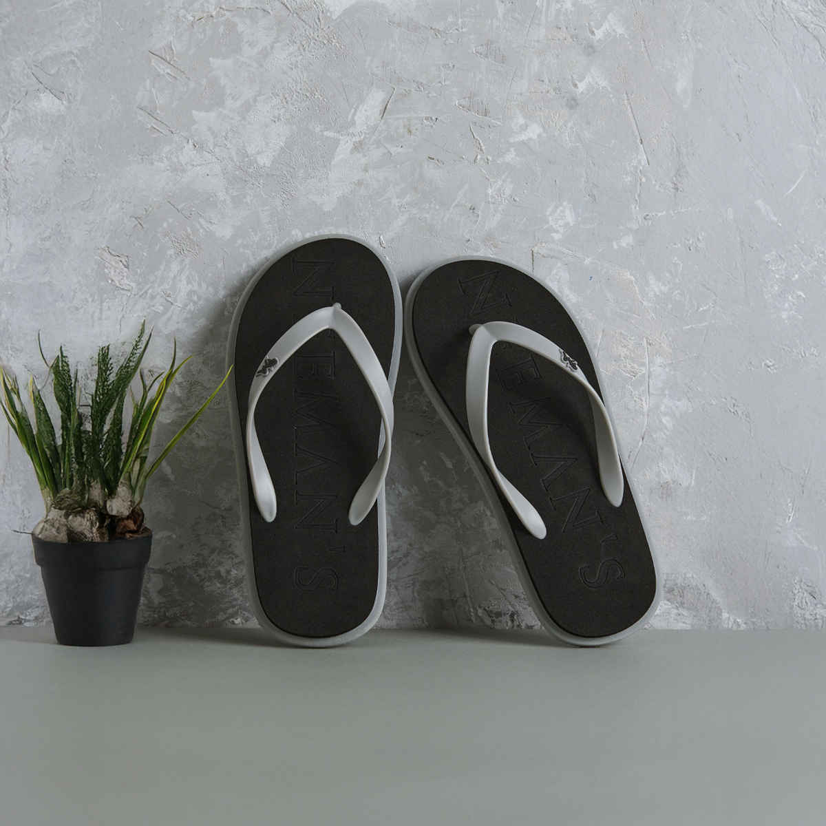 Neemans Unisex Eco Classic Slippers | Black with Grey - UK 9