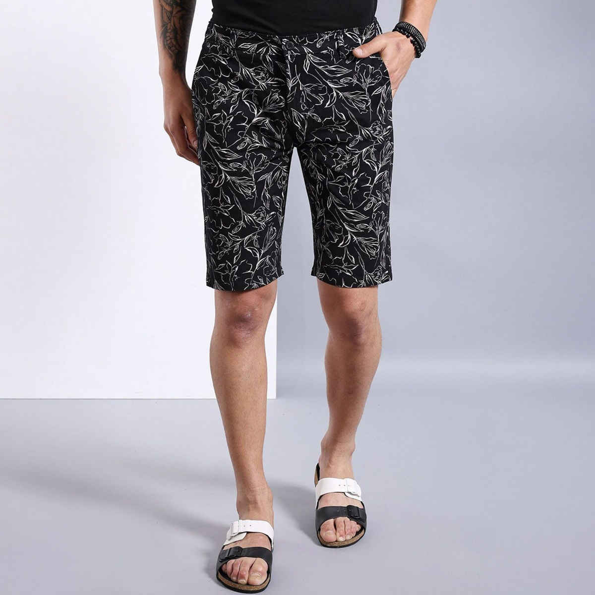 The Indian Garage Co Men's Slim Fit Printed Casual Shorts | Black - 34
