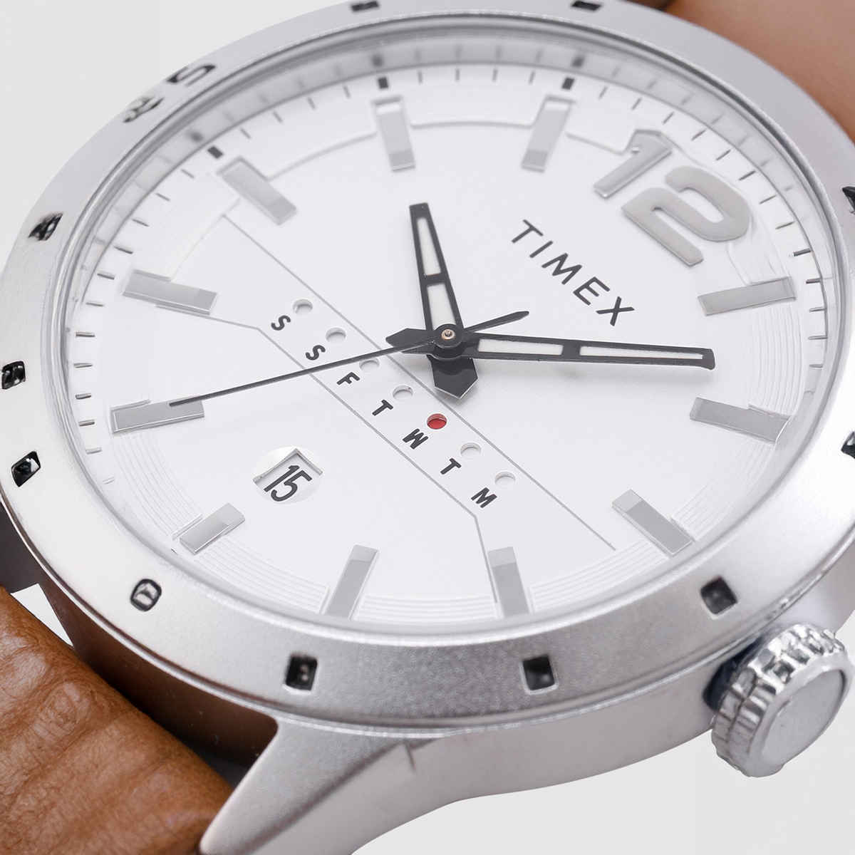 TIMEX Men's Silver Tone Round Dial Analog Watch | TW000U933