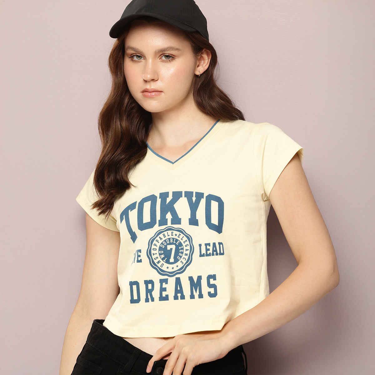 Dillinger Women's Regular Cropped Short Sleeve Printed V-neck T-shirt | White - L