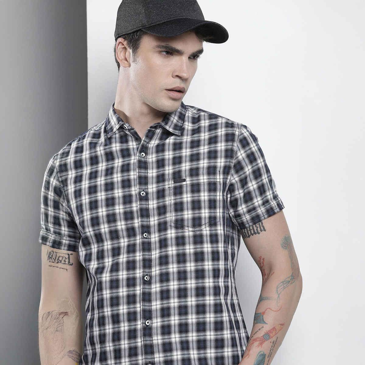 The Indian Garage Co Men's Slim Fit Checkered Casual Half Sleeve Shirt | Black - L