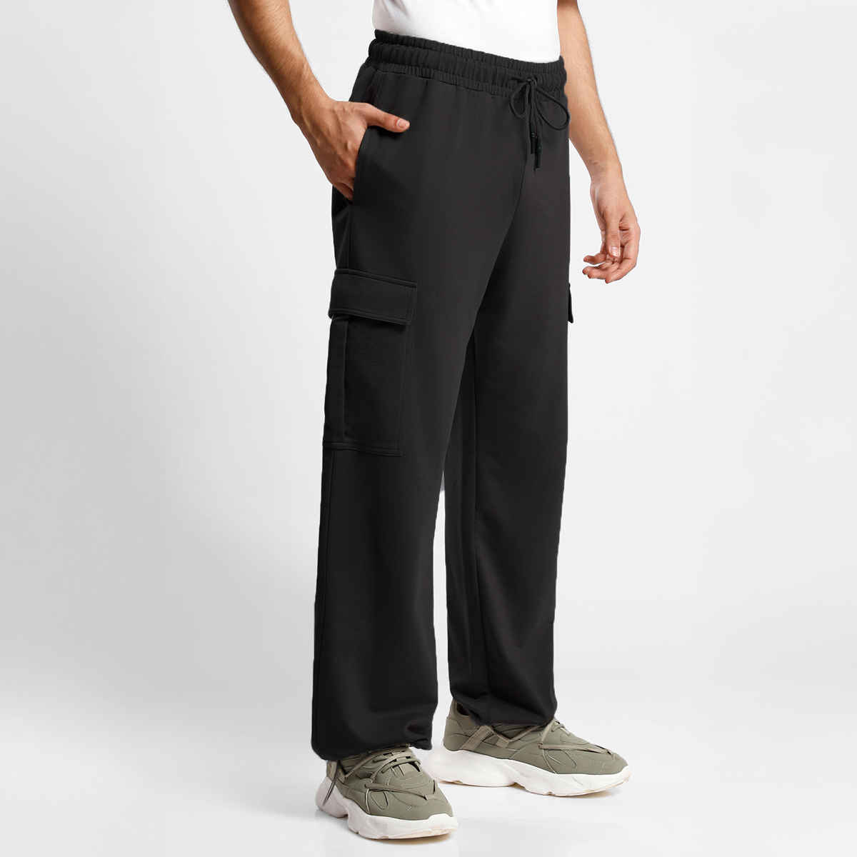 Nobero Men's Oversized Cargo Joggers | Black - L