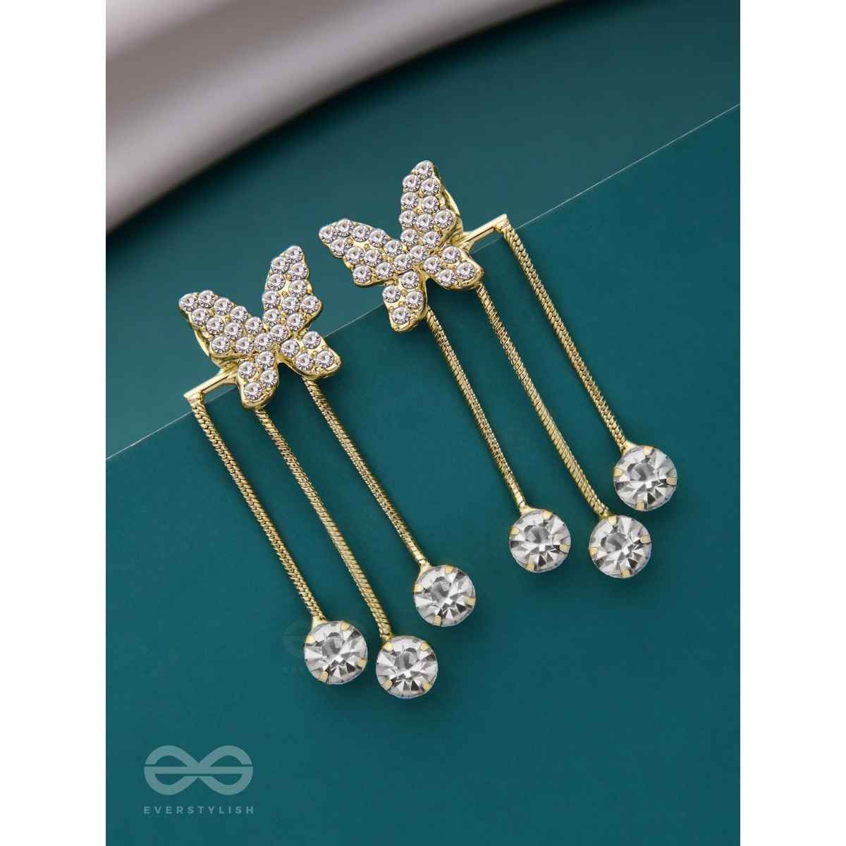 Everstylish Been Winging It - Golden Sparkling Ear Jackets