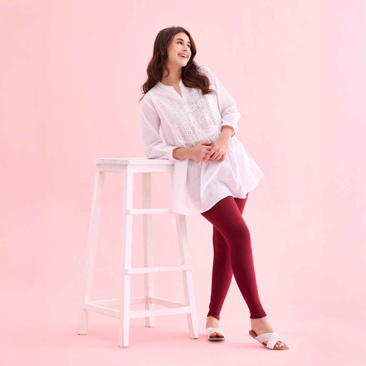 Go Colors Women's Solid Mid Rise Ankle Length Leggings | Maroon - L