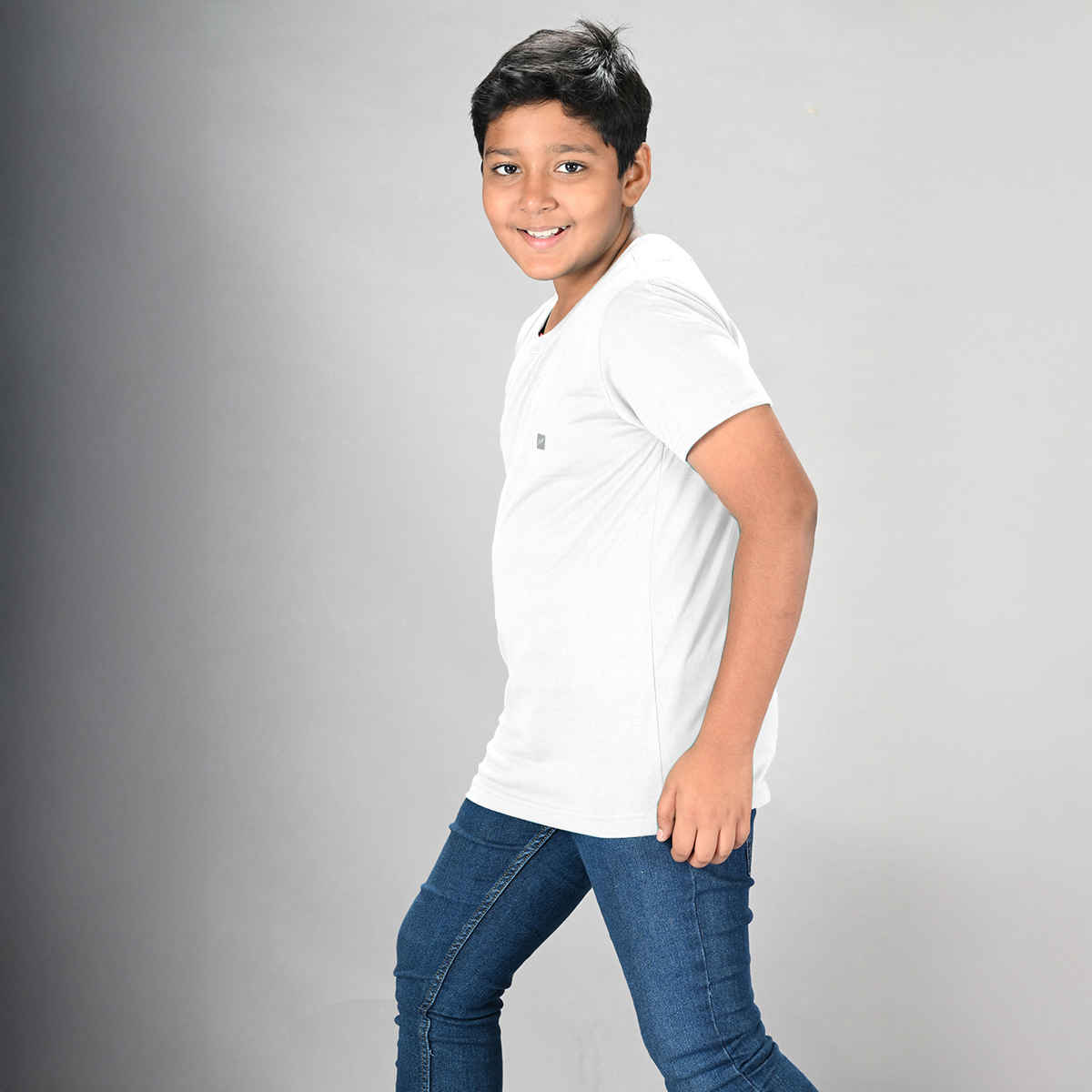 Lux Nitro Kids Round Neck T-shirt | White - M