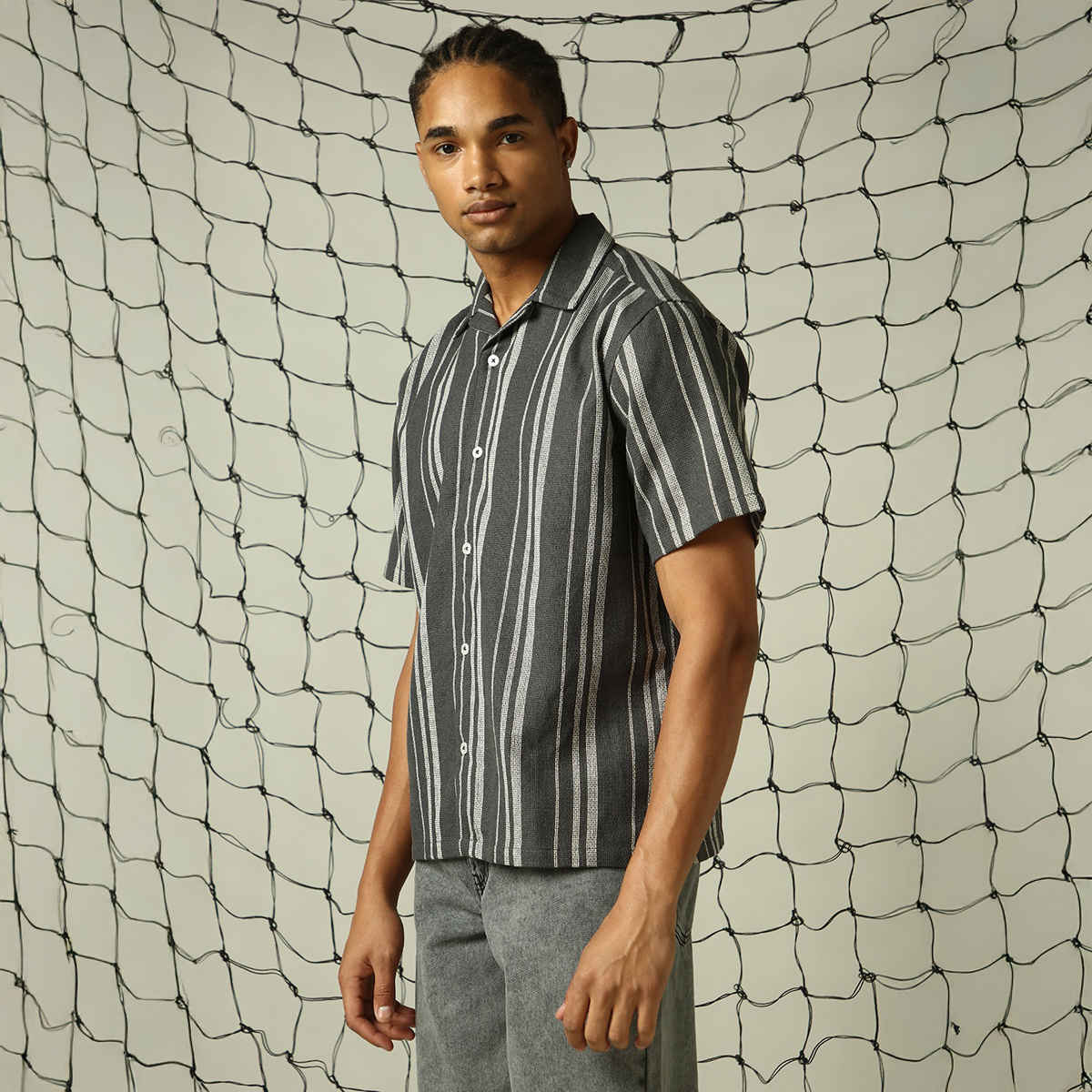 Hubberholme Men's Vertical Striped Relaxed Fit Textured Fabric Casual Shirt | Black - 42