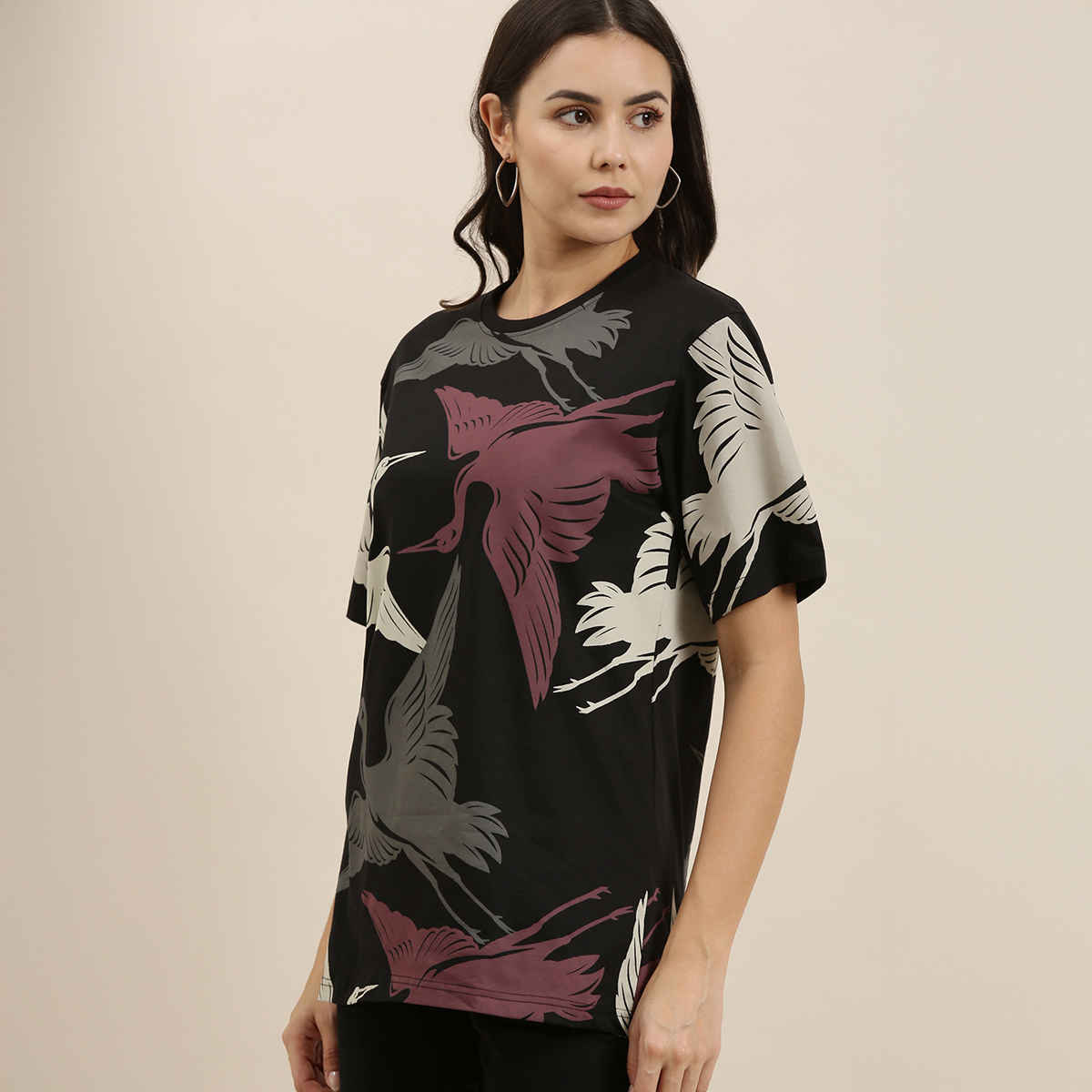 Difference of Opinion Women T-shirt - Black | Classic Fit | L