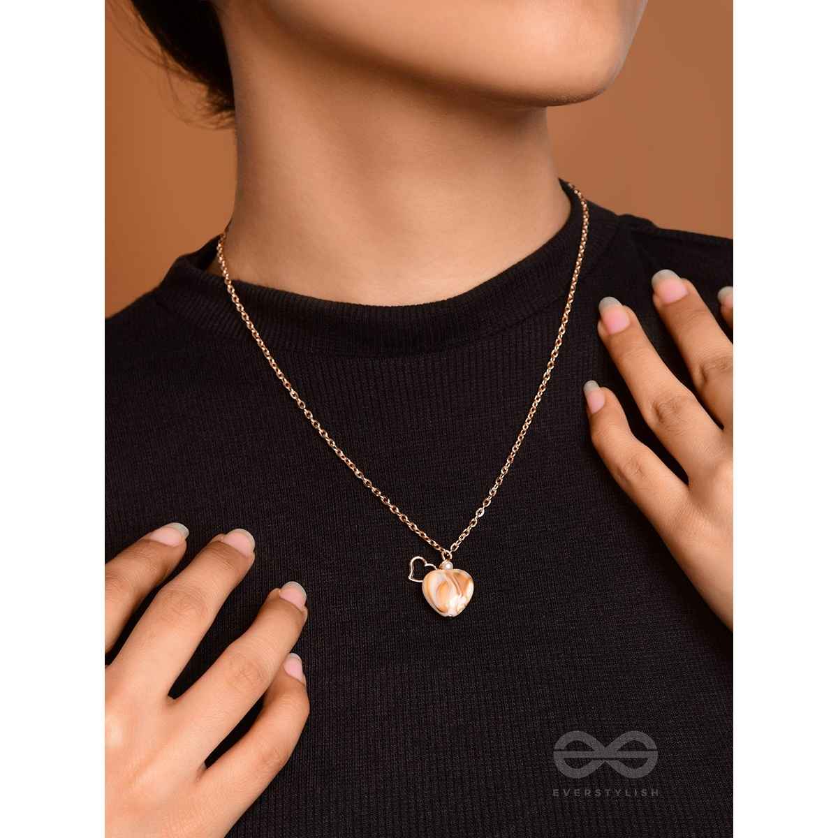 Everstylish The Beach Romance- Golden Embellished Necklace With Anti-tarnish Coating