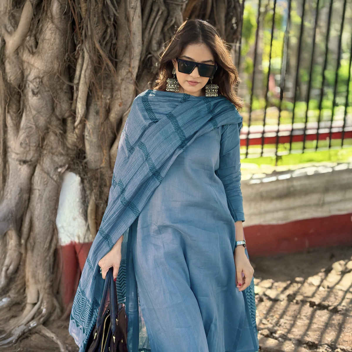 GoSriKi Women's Viscose Rayon Straight Solid Kurta with Pant & Dupatta | RAJA SAAB | Blue - L