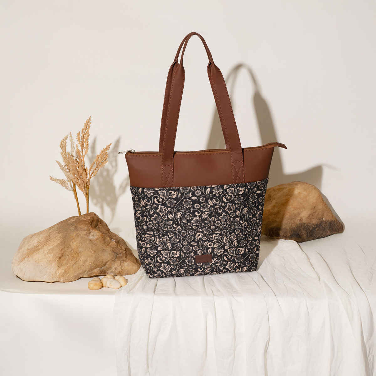 Zouk Flomotif Everyday Tote bag - Black