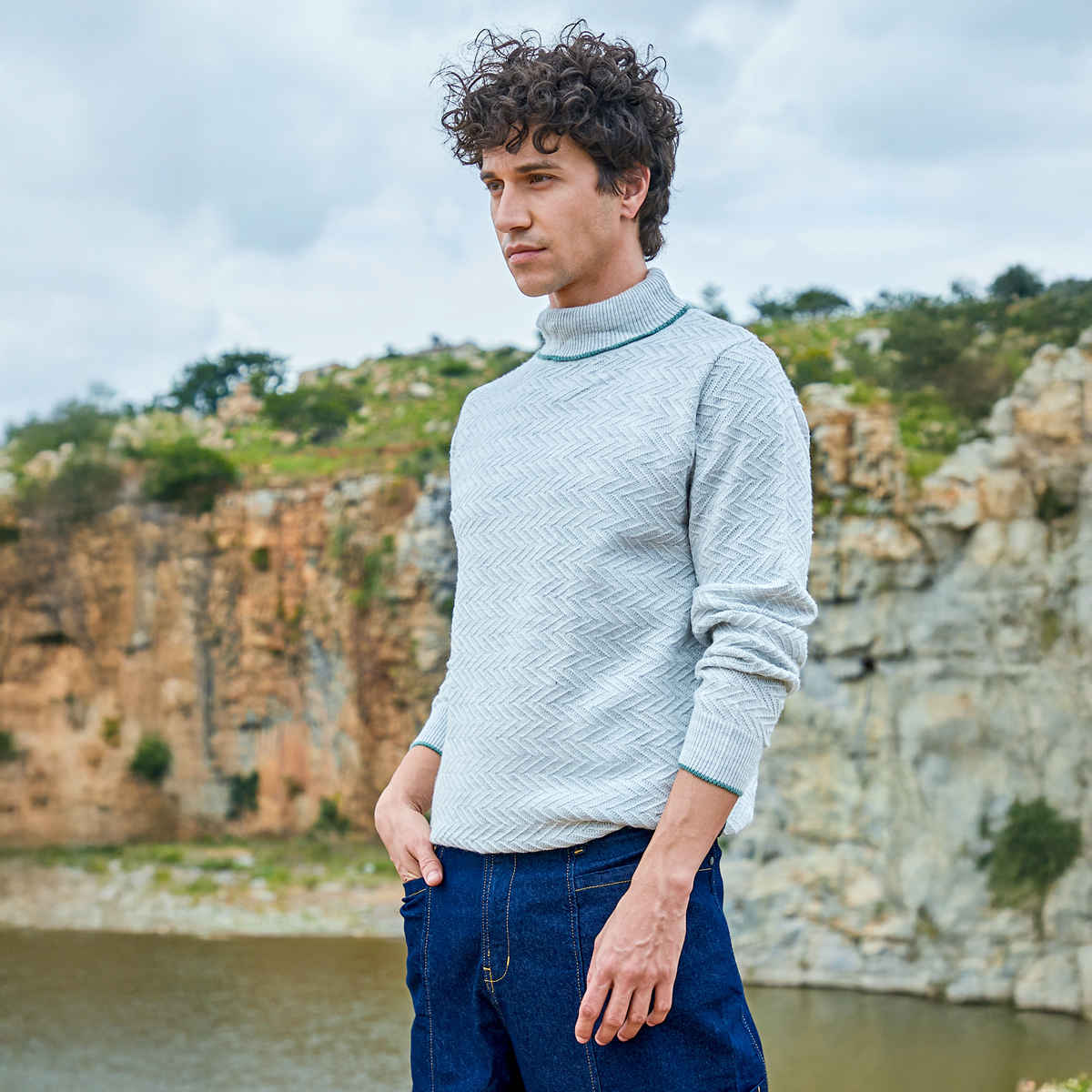 Campus Sutra Men's Herringbone Textured Pullover Sweater | Light Grey - XL