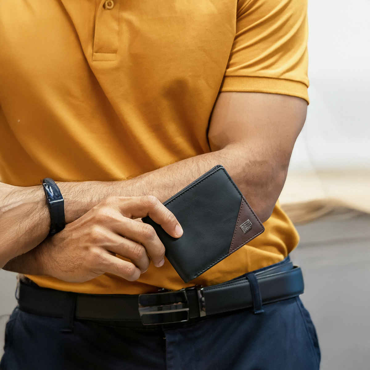 Lavie Sport Men's Solid Artificial Leather Bi-Fold Wallet | Black - One Size