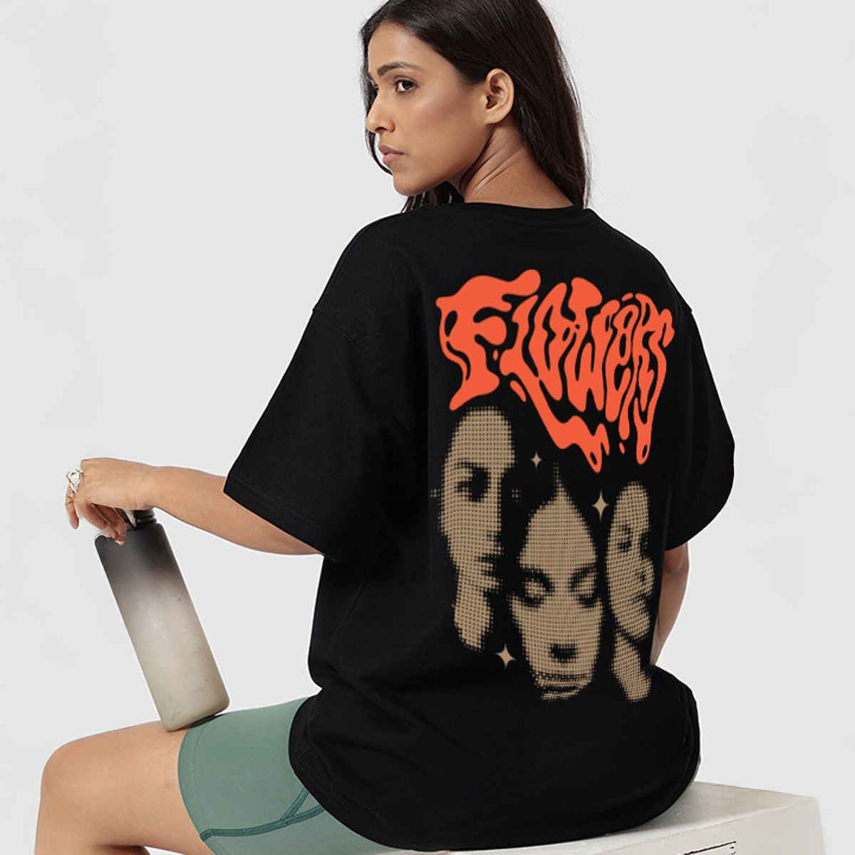 De Tees Women's Oversize Flower T-shirt | Black - XL