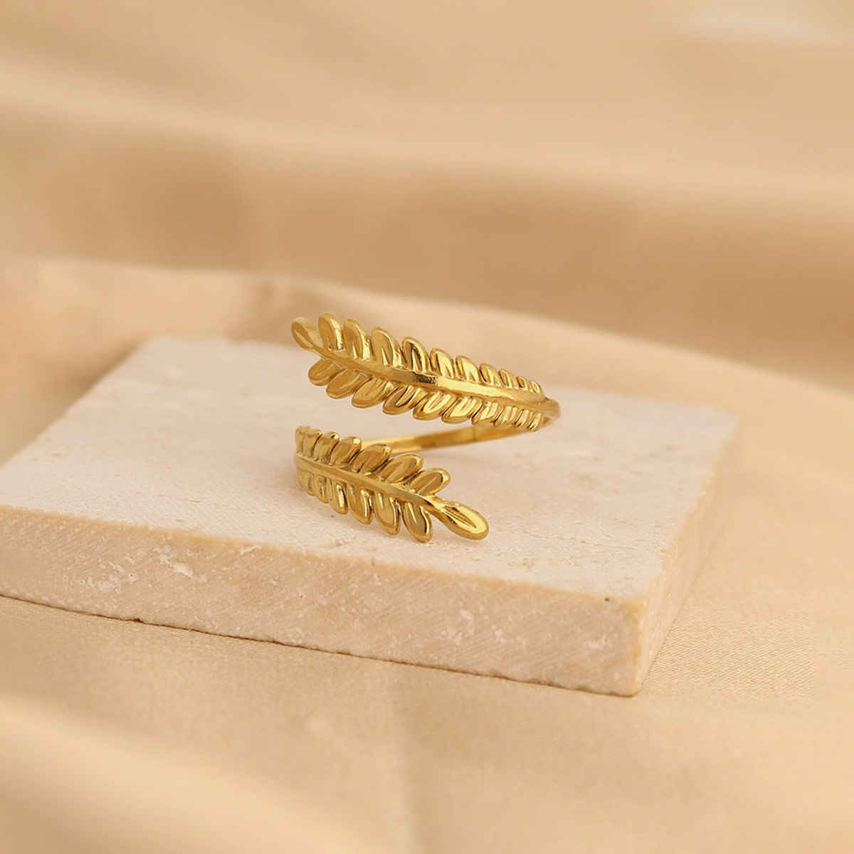 LabelShe Gold-Plated Stainless Steel Contemporary Adjustable Ring | LS-RNG-72210