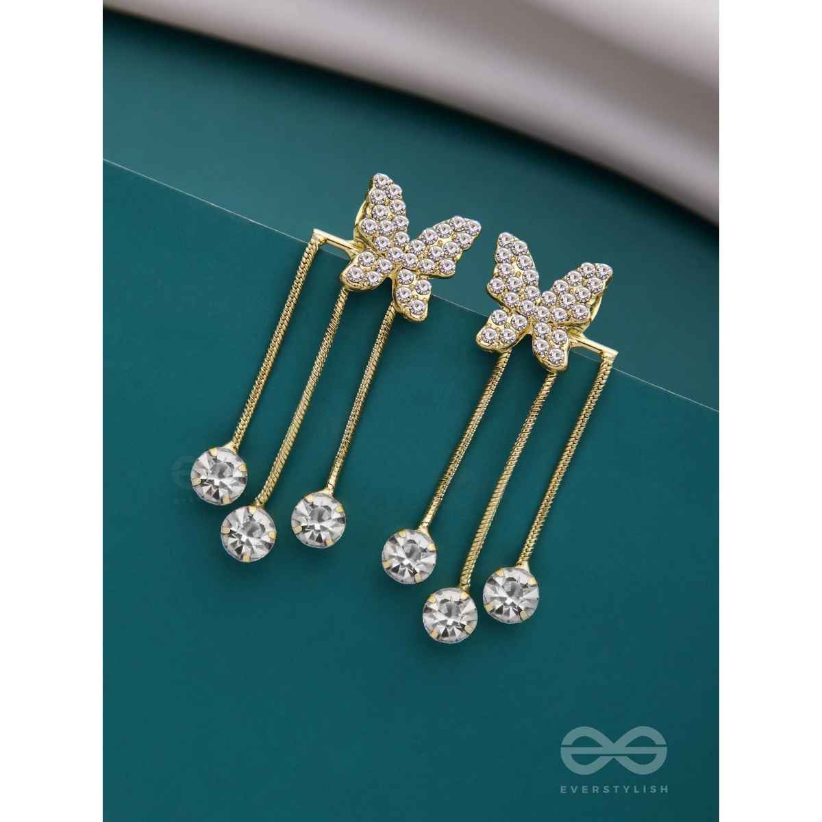 Everstylish Been Winging It - Golden Sparkling Ear Jackets