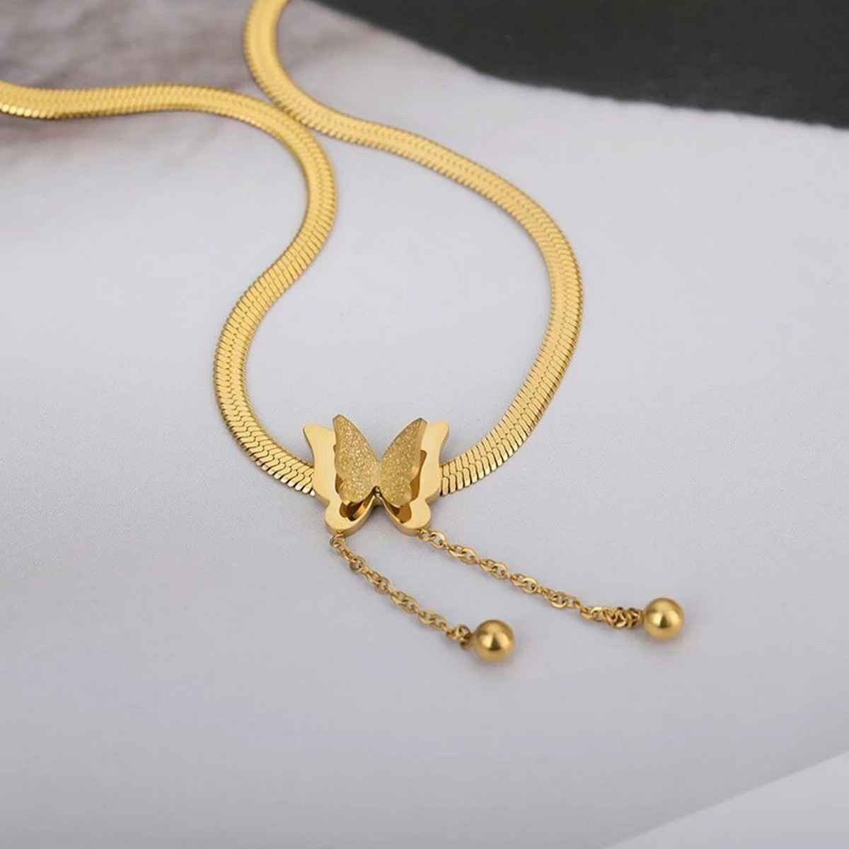 Fashion Frill Women's Butterfly Pendant Chain Gold Onesize