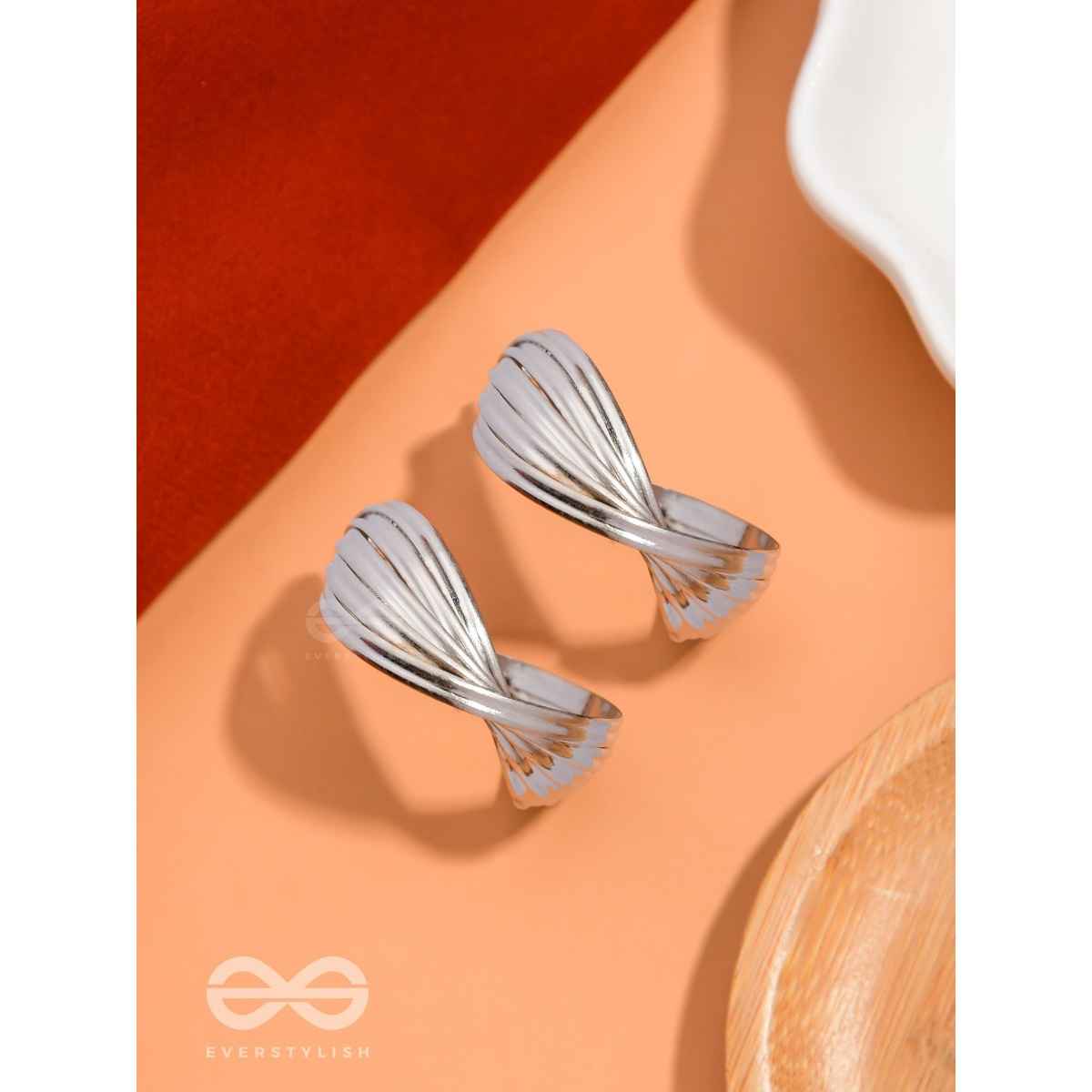 Everstylish Leveling It Up - Statement Silver Hoops