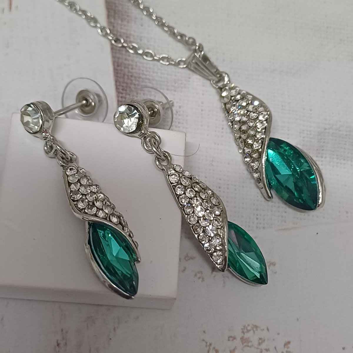 Pendant Chain + Earring - Assorted