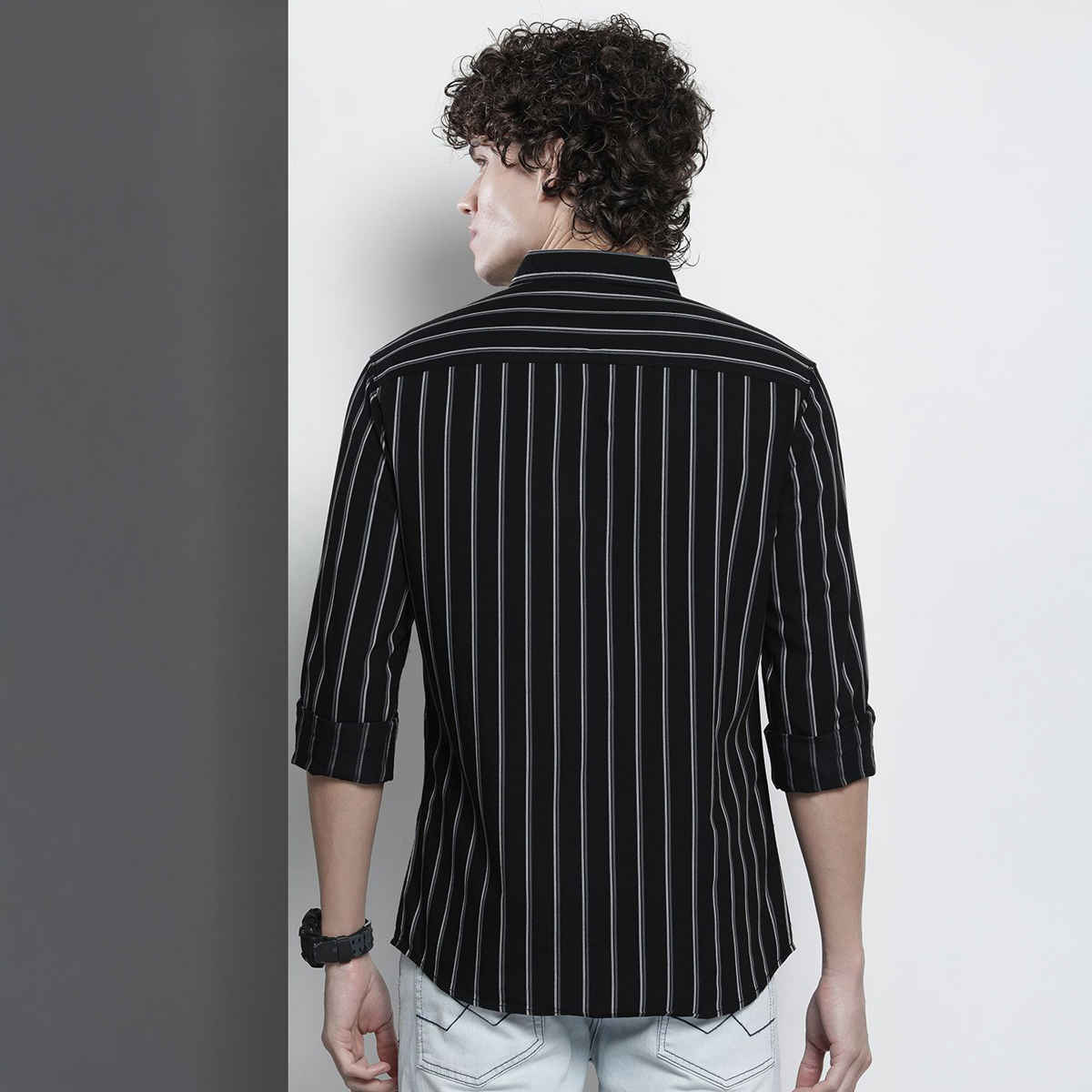 The Indian Garage Co Men's Regular Fit Striped Casual Shirt | Black - M