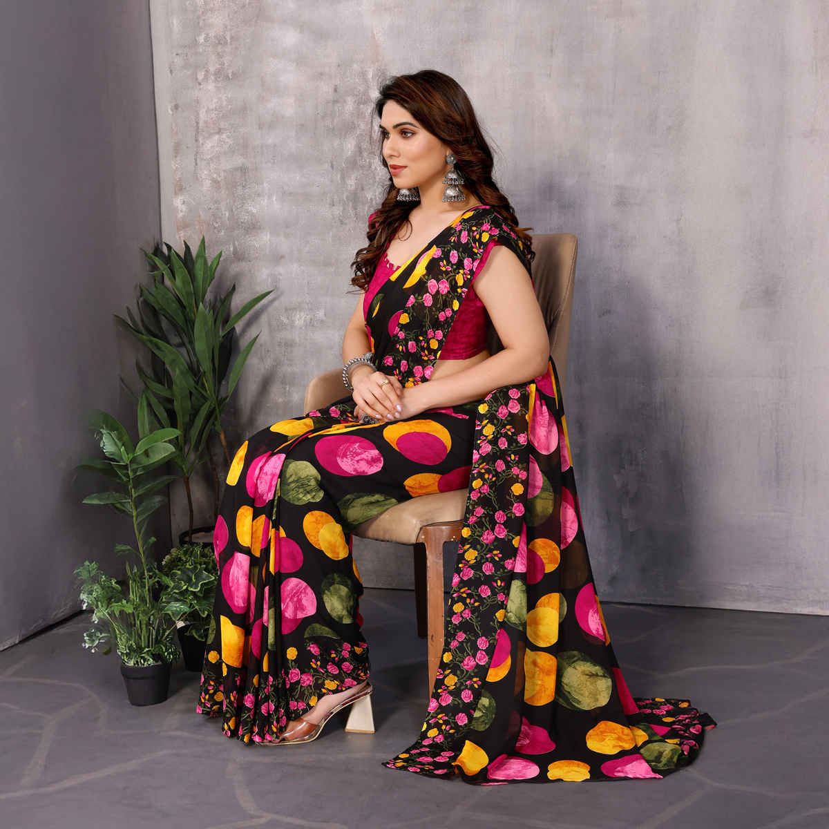 TTH Saree Women's Bollywood Georgette Saree | Black Coin Pink