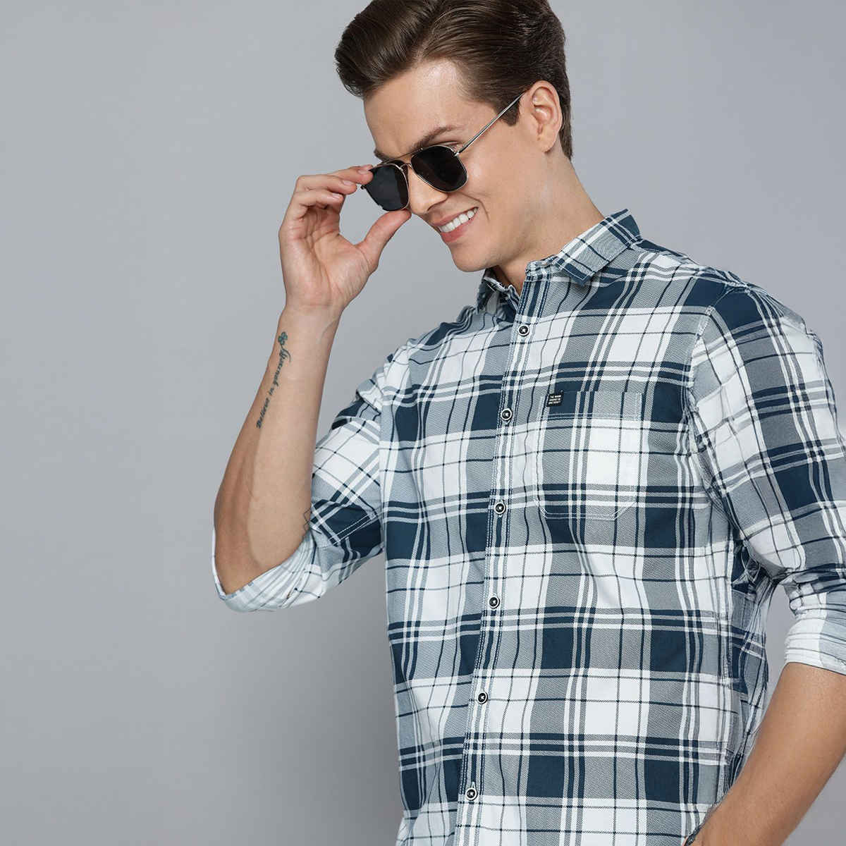 The Indian Garage Co Men's Slim Fit Checked Casual Shirt | White - M